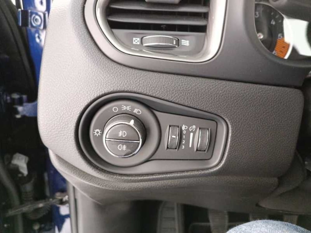 Jeep Renegade usata a Treviso (13)