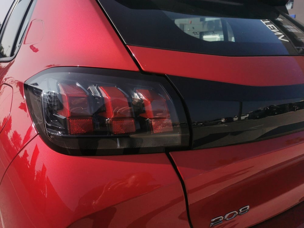 Peugeot 208 usata a Taranto (18)