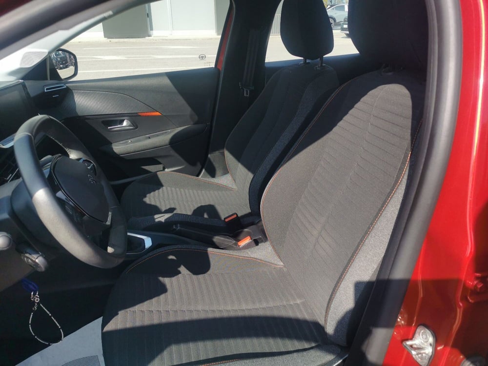 Peugeot 208 usata a Taranto (9)