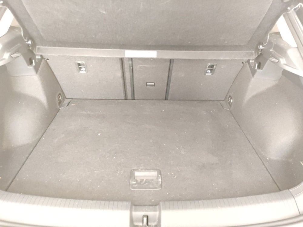 Volkswagen T-Roc usata a Napoli (16)