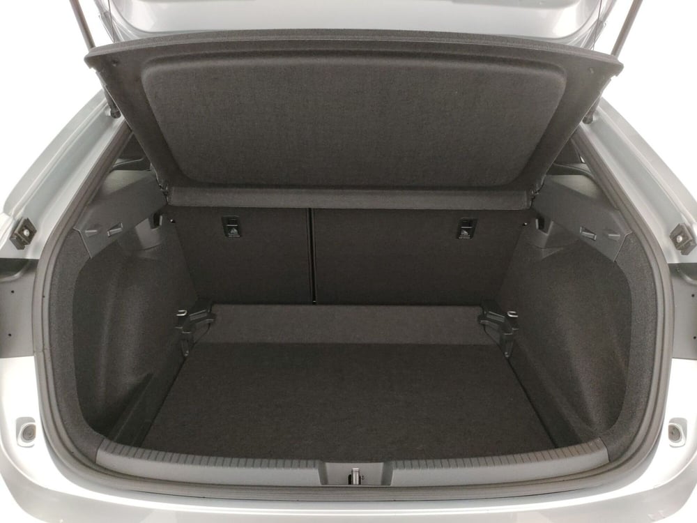 Volkswagen Taigo usata a Napoli (20)