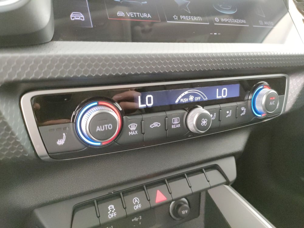Audi A1 allstreet usata a Napoli (17)