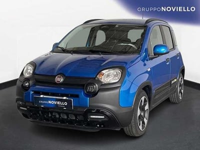 Fiat Panda 1.0 FireFly S&amp;S Hybrid City Cross del 2025 usata a Salerno