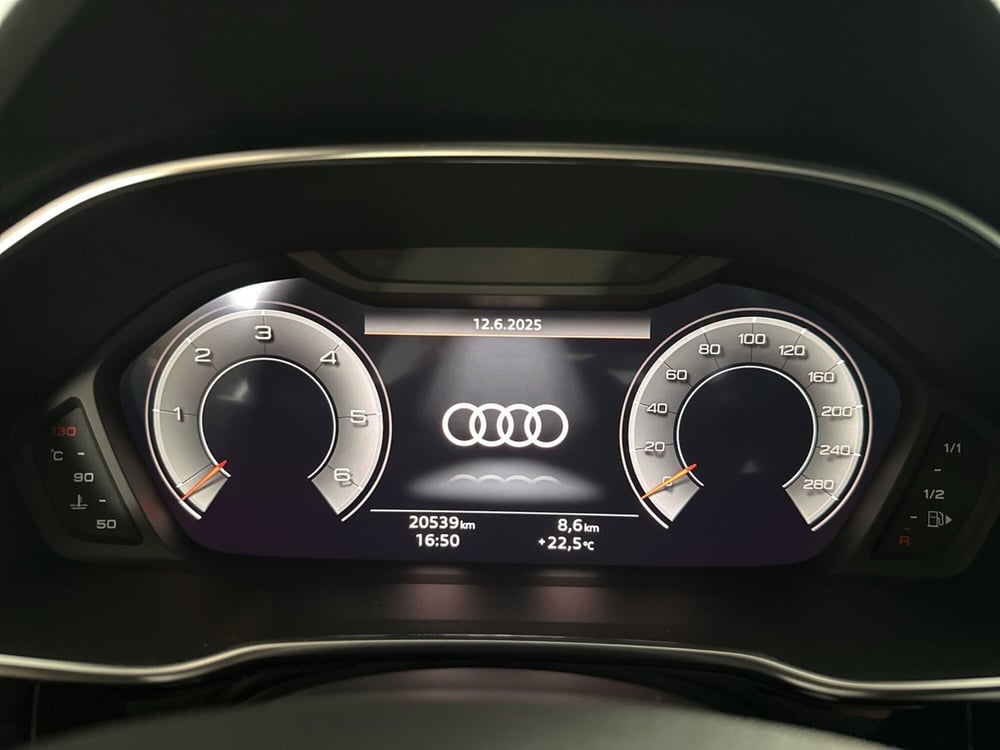 Audi Q3 Sportback usata a Napoli (12)