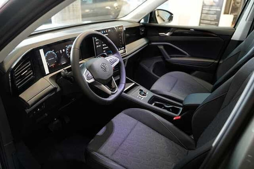 Volkswagen Tiguan nuova a Rovigo (5)