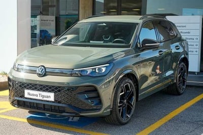Volkswagen Tiguan 2.0 tdi R-Line 150cv dsg nuova a Rovigo