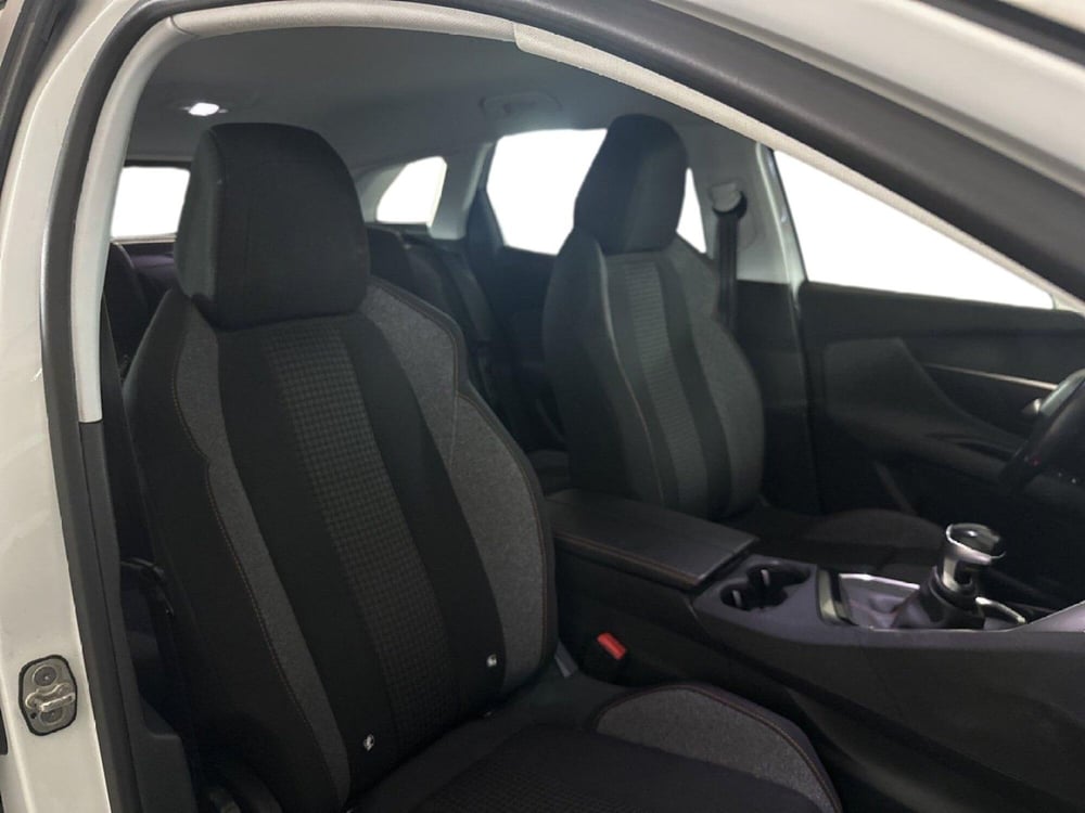 Peugeot 3008 usata a Napoli (9)