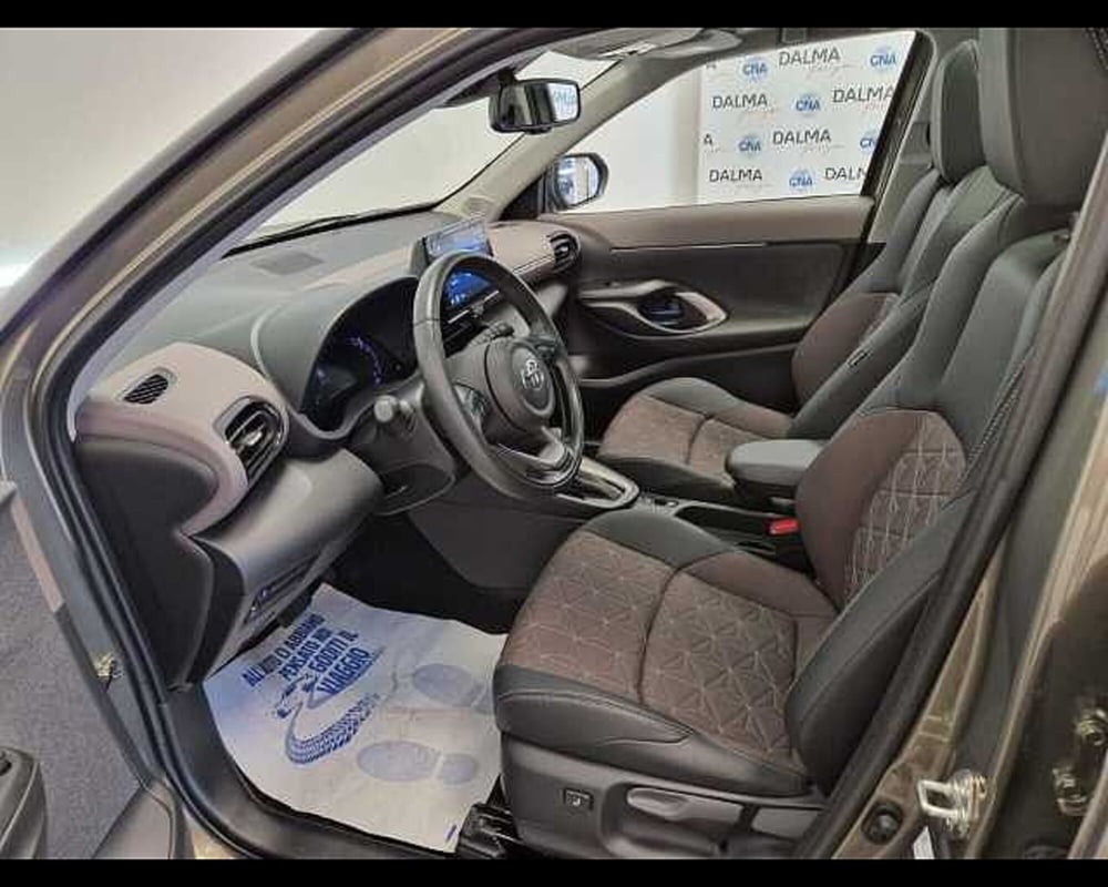 Toyota Yaris Cross usata a Milano (6)