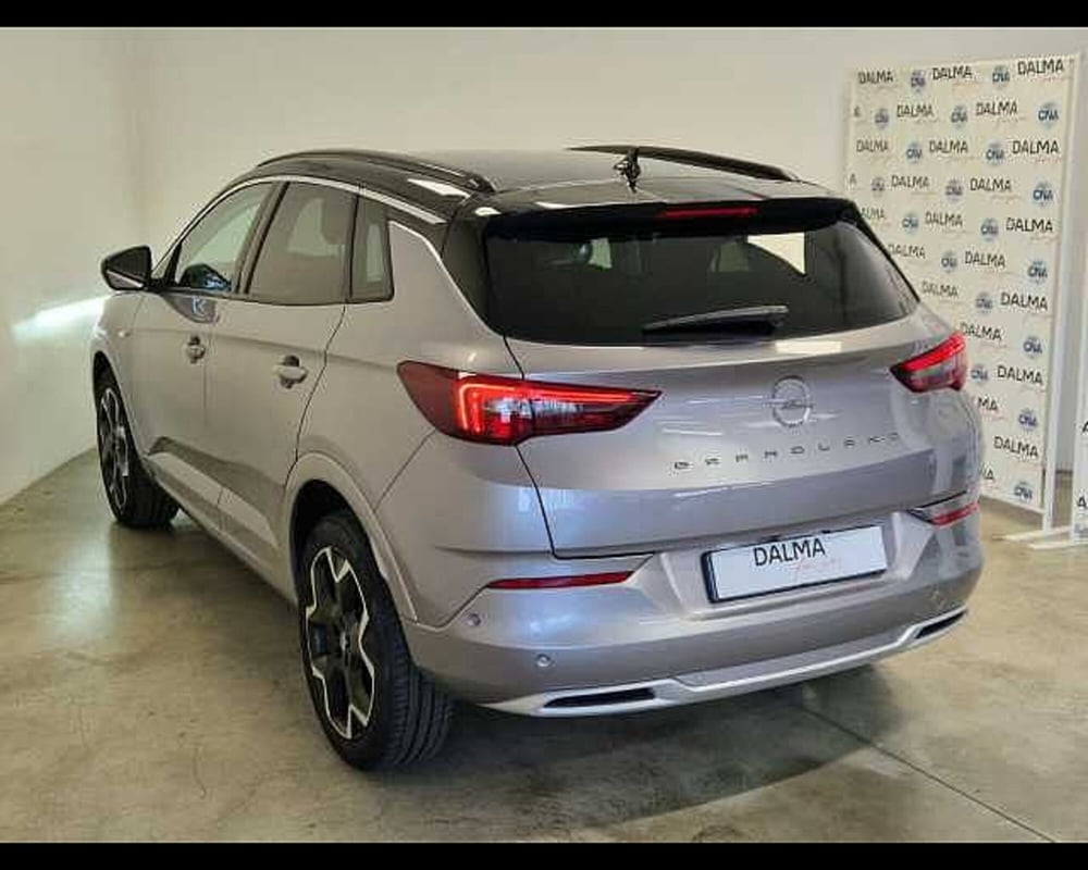 Opel Grandland usata a Milano (17)
