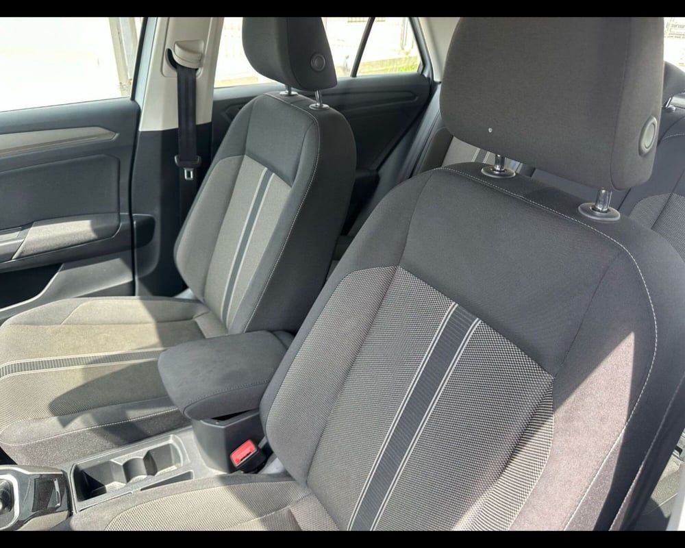 Volkswagen T-Roc usata a Caserta (13)