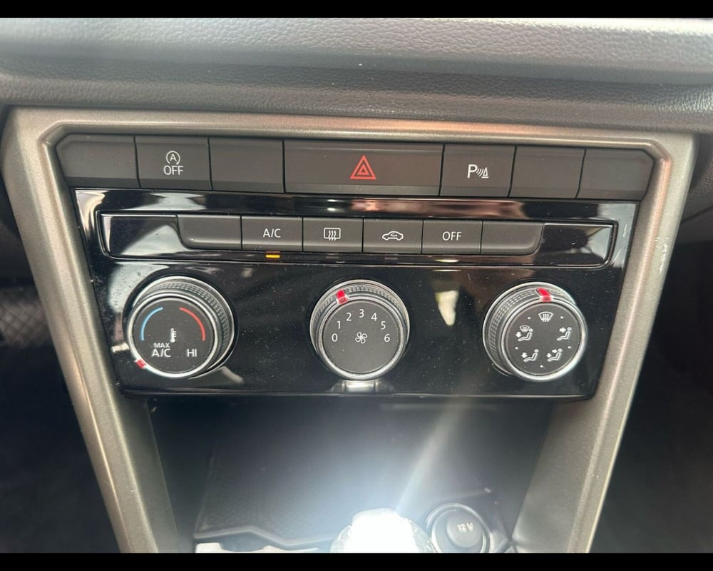 Volkswagen T-Roc usata a Caserta (18)