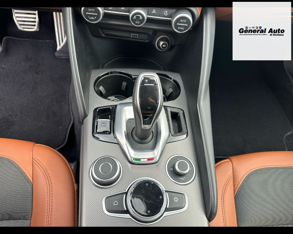Alfa Romeo Giulia usata a Lucca (18)