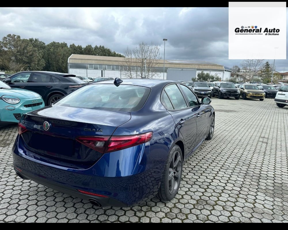 Alfa Romeo Giulia usata a Lucca (9)