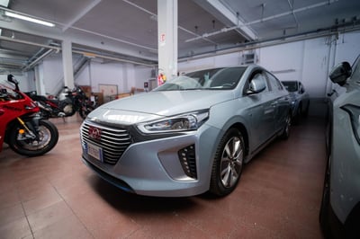 Hyundai Ioniq Hybrid DCT Comfort del 2017 usata a Torino