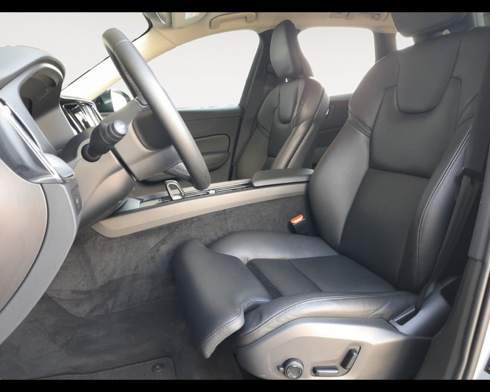 Volvo XC60 usata a Ravenna (9)