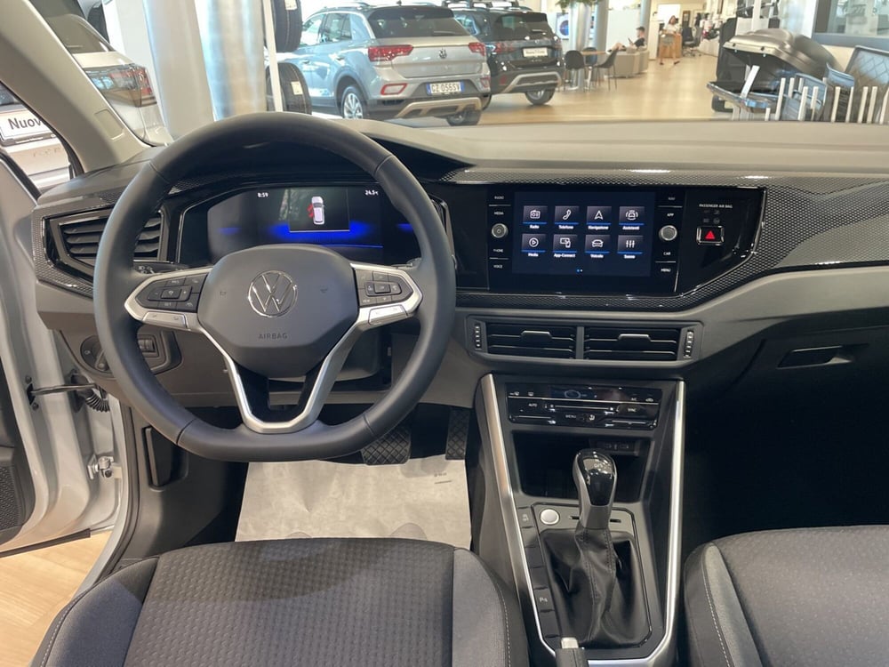 Volkswagen Taigo nuova a Varese (14)
