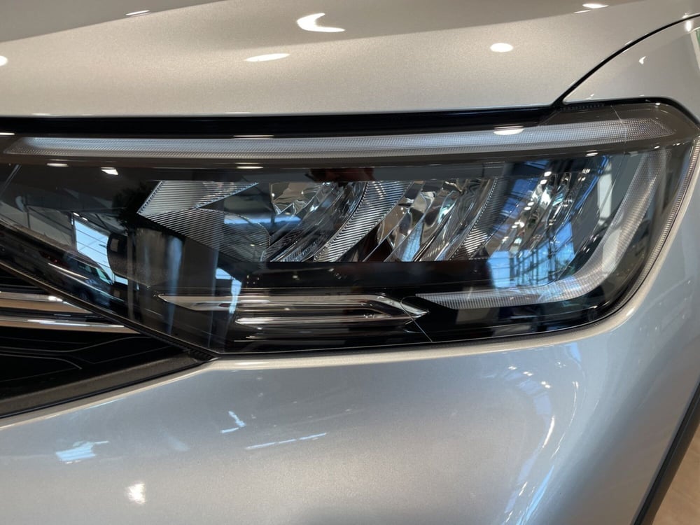 Volkswagen Taigo nuova a Varese (17)