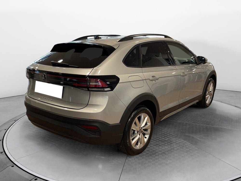 Volkswagen Taigo nuova a Varese (4)