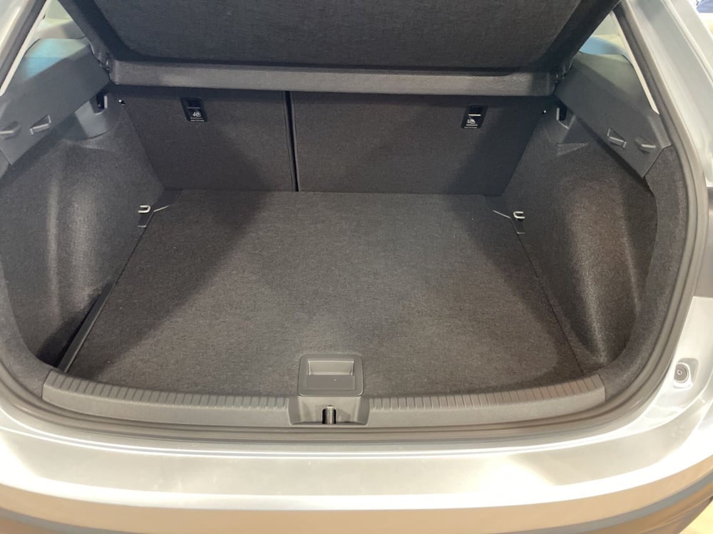 Volkswagen Taigo nuova a Varese (8)