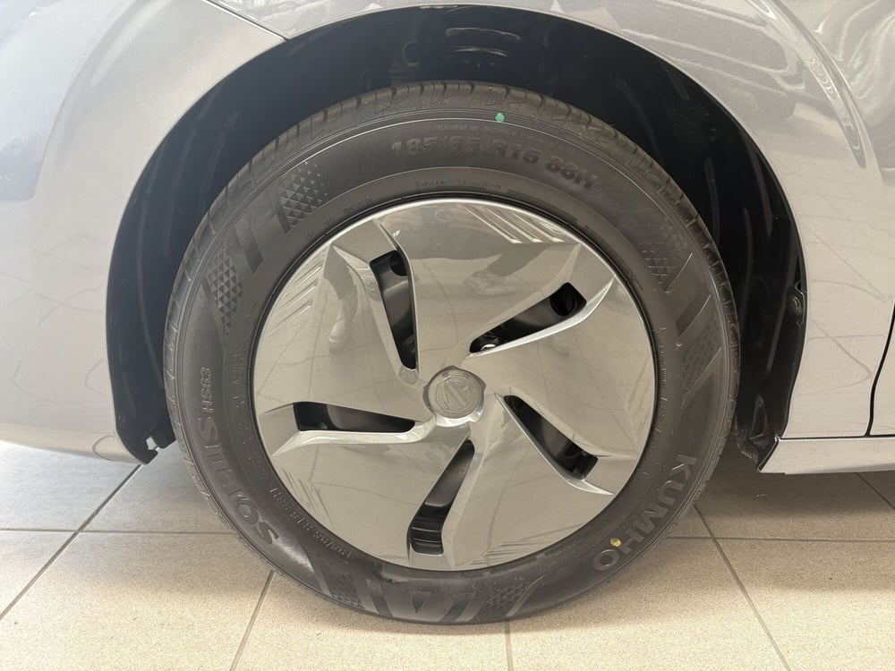 Mg MG3 nuova a Milano (17)