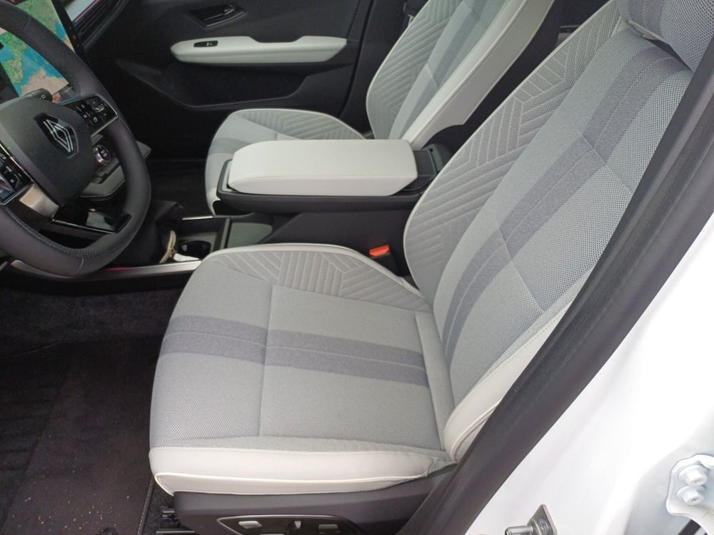 Renault Scenic E-Tech Electric usata a Frosinone (11)