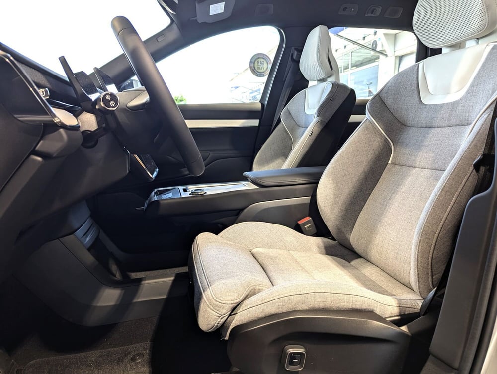 Volvo EX90 nuova a Pescara (4)