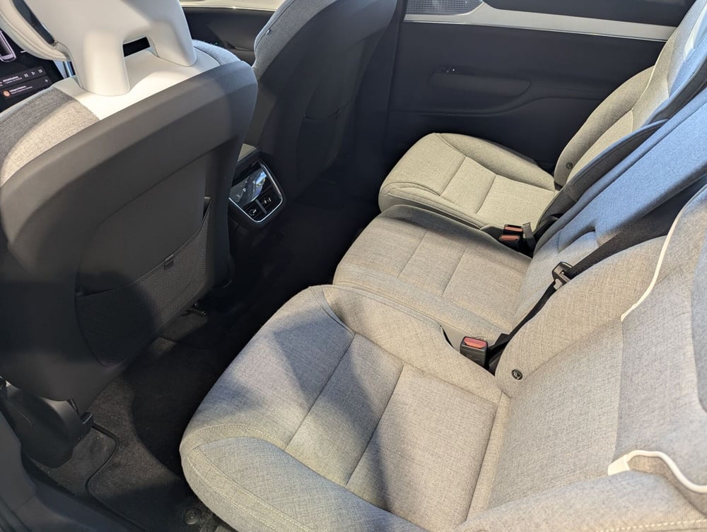 Volvo EX90 nuova a Pescara (6)