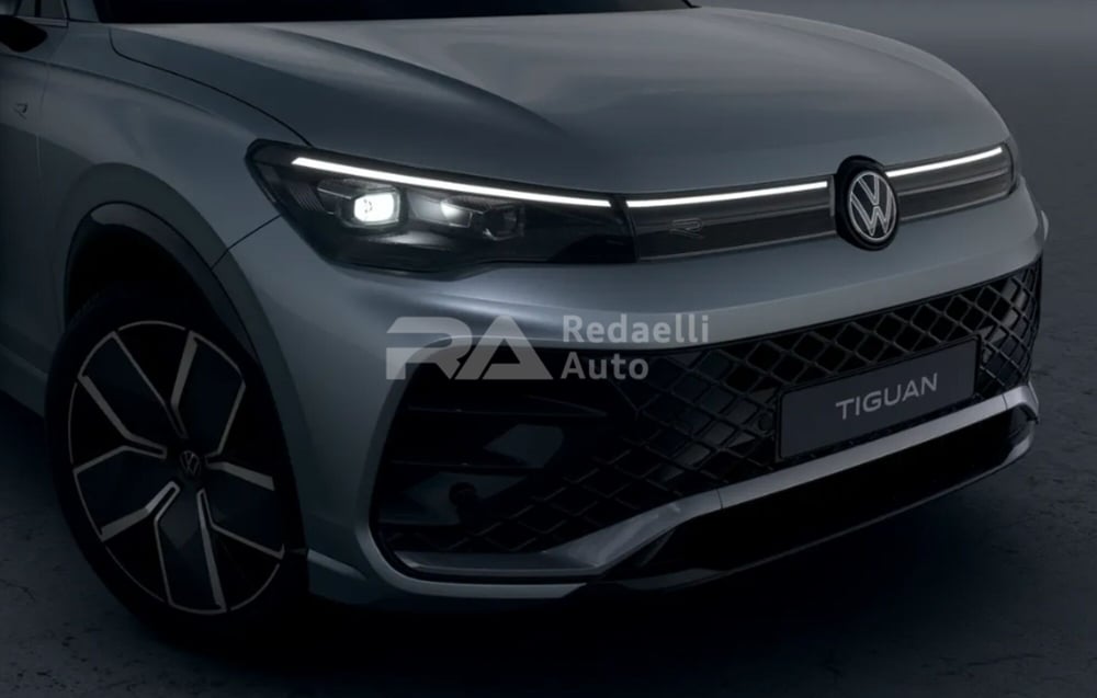 Volkswagen Tiguan nuova a Lecco (4)