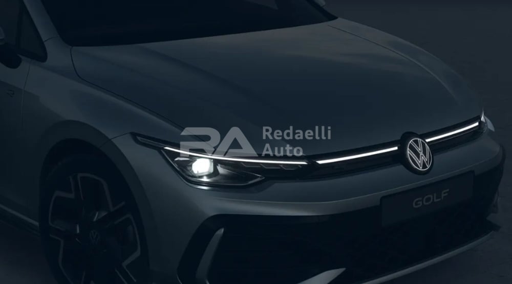 Volkswagen Golf Variant nuova a Lecco (4)