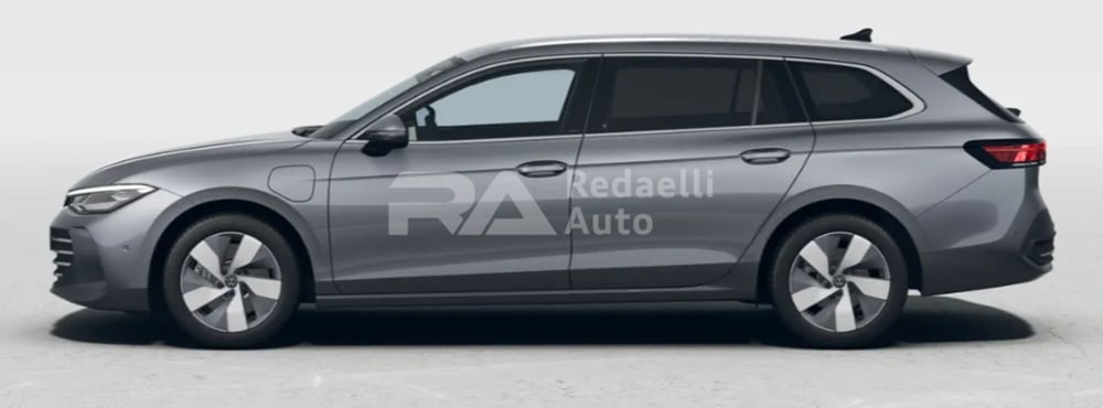 Volkswagen Passat nuova a Lecco (2)