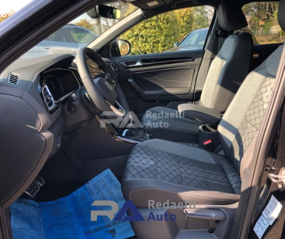 Volkswagen T-Roc nuova a Lecco (6)
