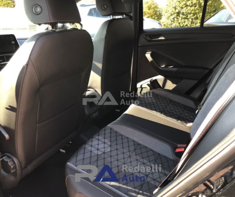 Volkswagen T-Roc nuova a Lecco (6)