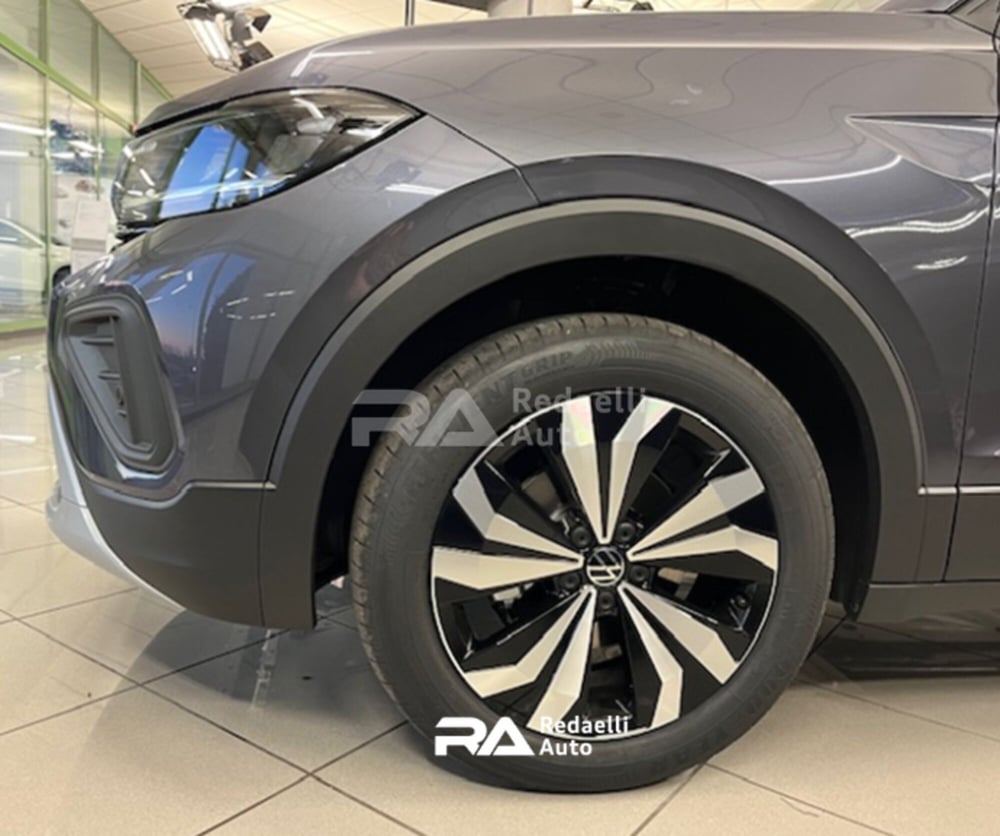 Volkswagen T-Cross nuova a Lecco (6)