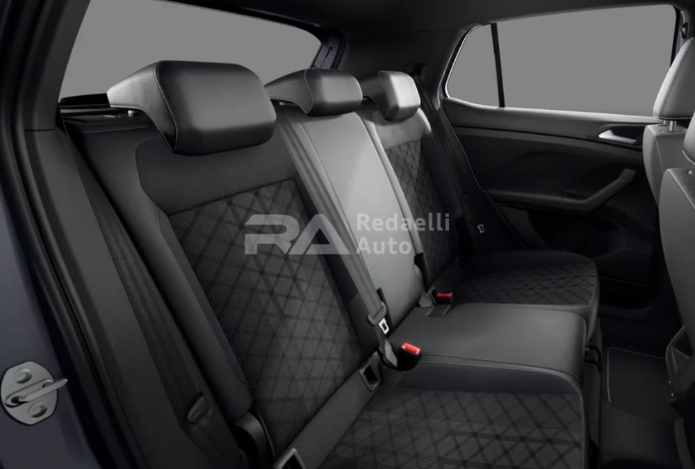 Volkswagen T-Cross nuova a Lecco (8)
