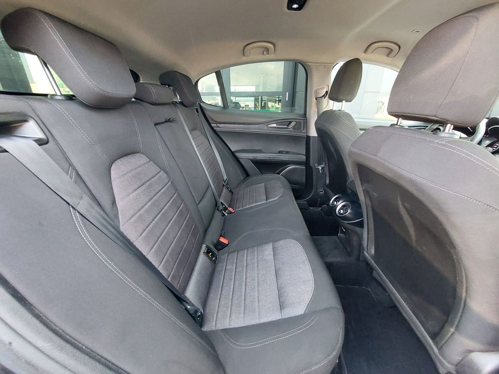 Alfa Romeo Stelvio usata a Frosinone (12)