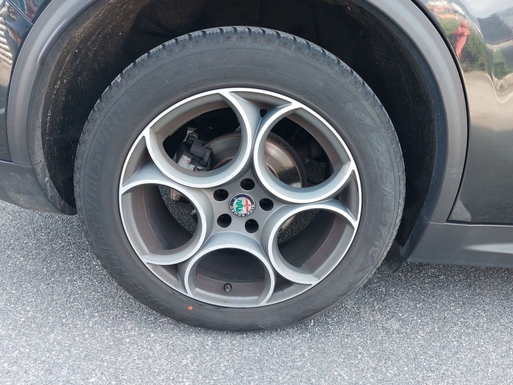 Alfa Romeo Stelvio usata a Frosinone (15)