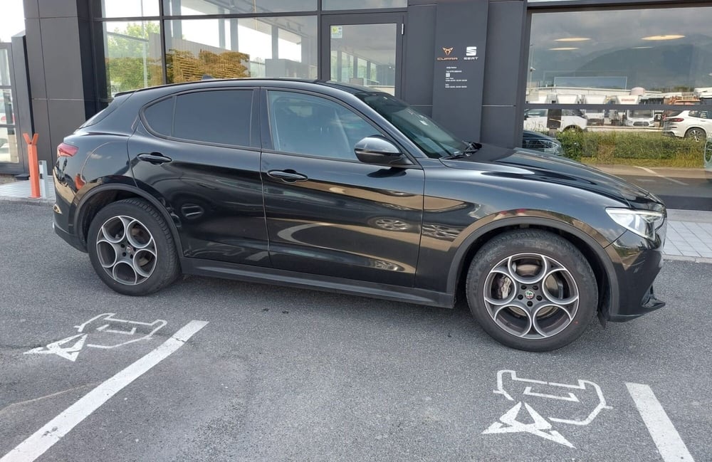 Alfa Romeo Stelvio usata a Frosinone (3)