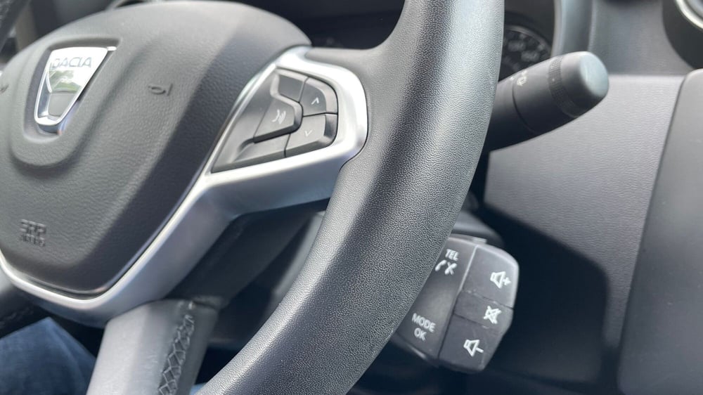 Dacia Duster usata a Varese (14)