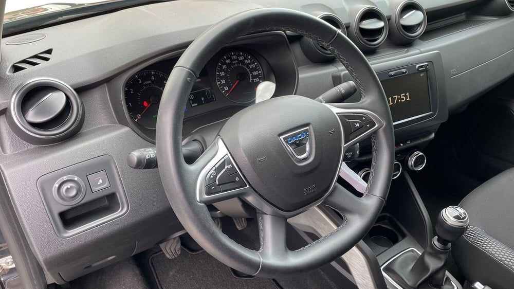 Dacia Duster usata a Varese (6)