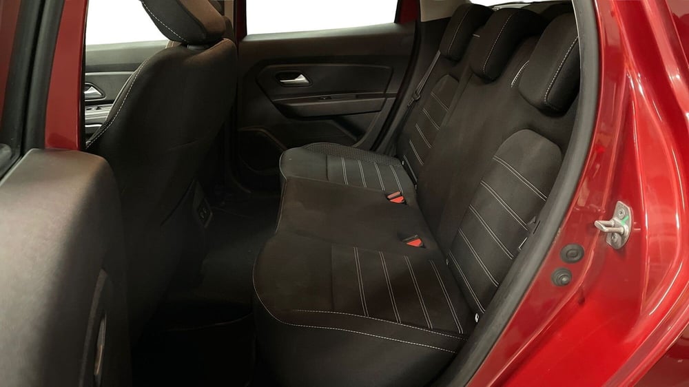 Dacia Duster usata a Varese (13)