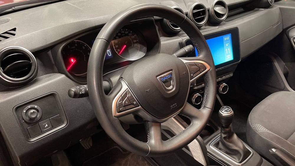 Dacia Duster usata a Varese (6)