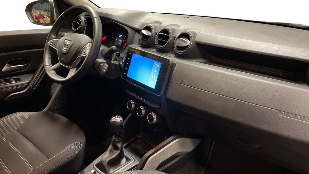 Dacia Duster usata a Varese (9)