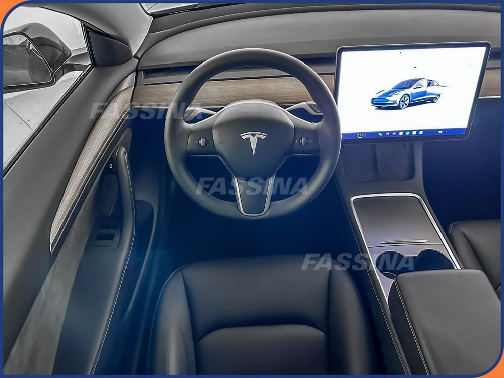Tesla Model 3 usata a Milano (10)