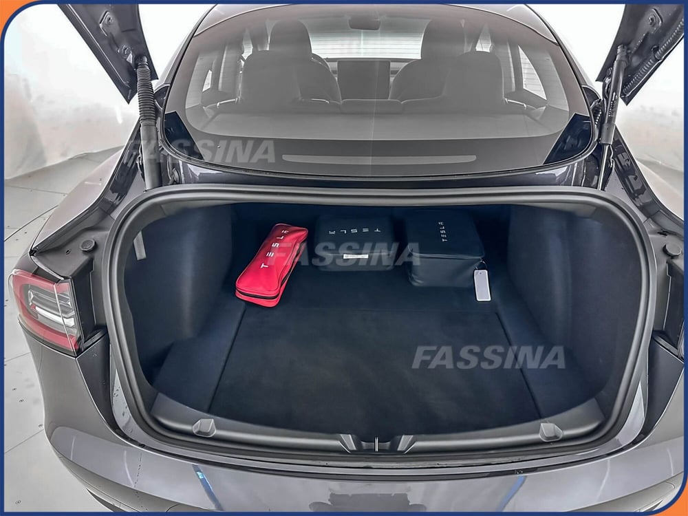 Tesla Model 3 usata a Milano (11)