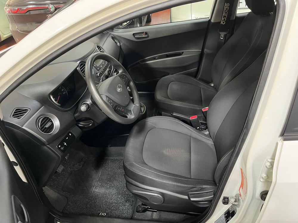 Hyundai i10 usata a Lucca (10)