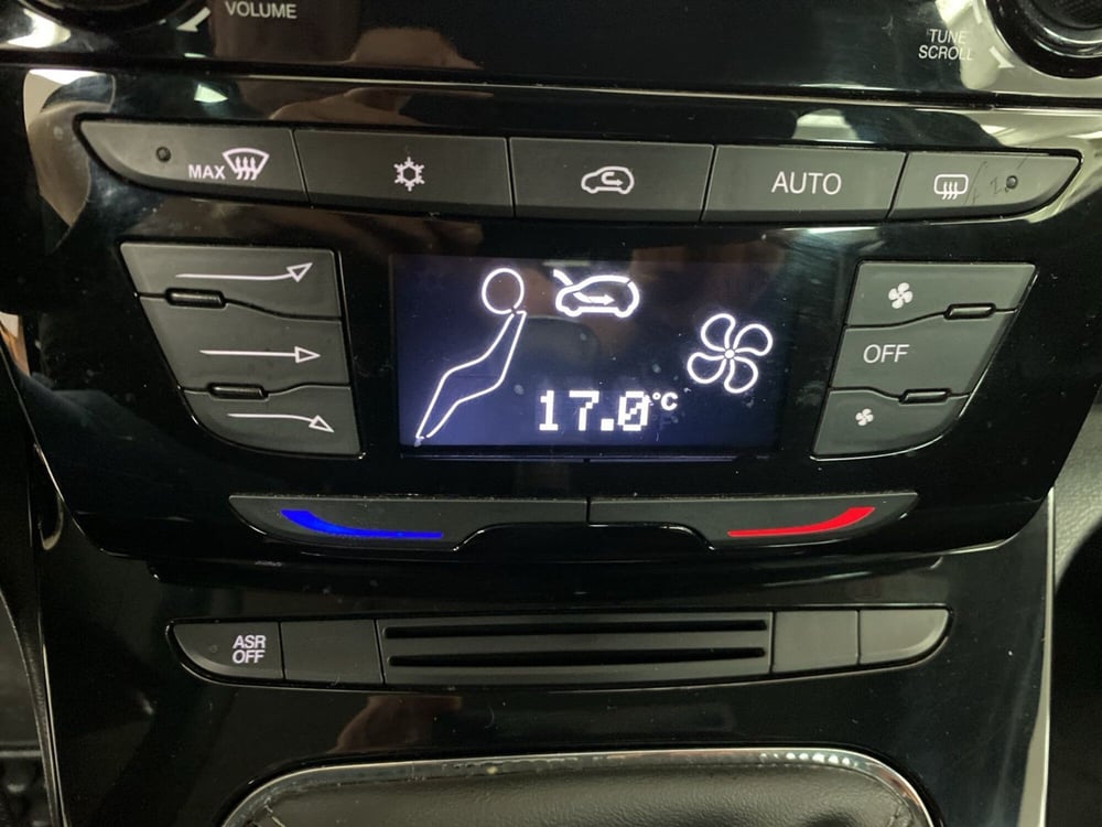 Lancia Ypsilon usata a Lodi (13)