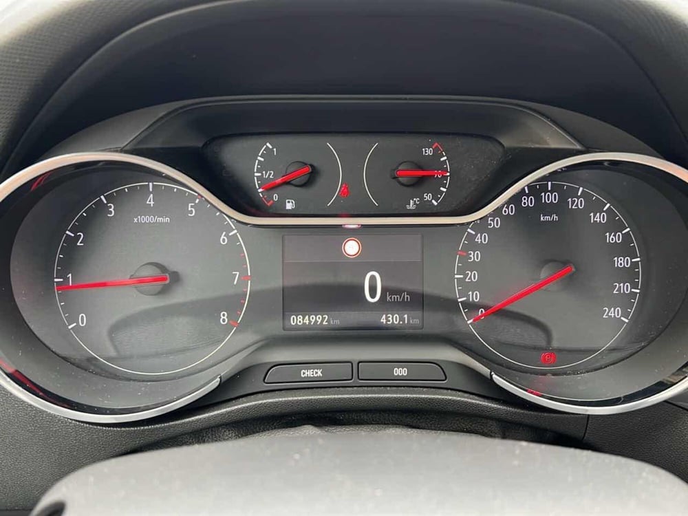 Opel Crossland usata a Foggia (17)