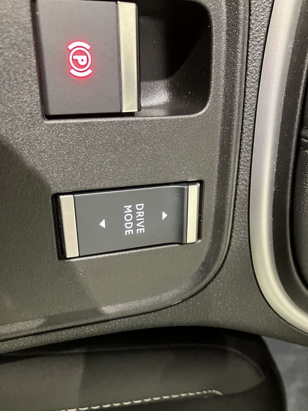 Jeep Avenger nuova a Parma (15)