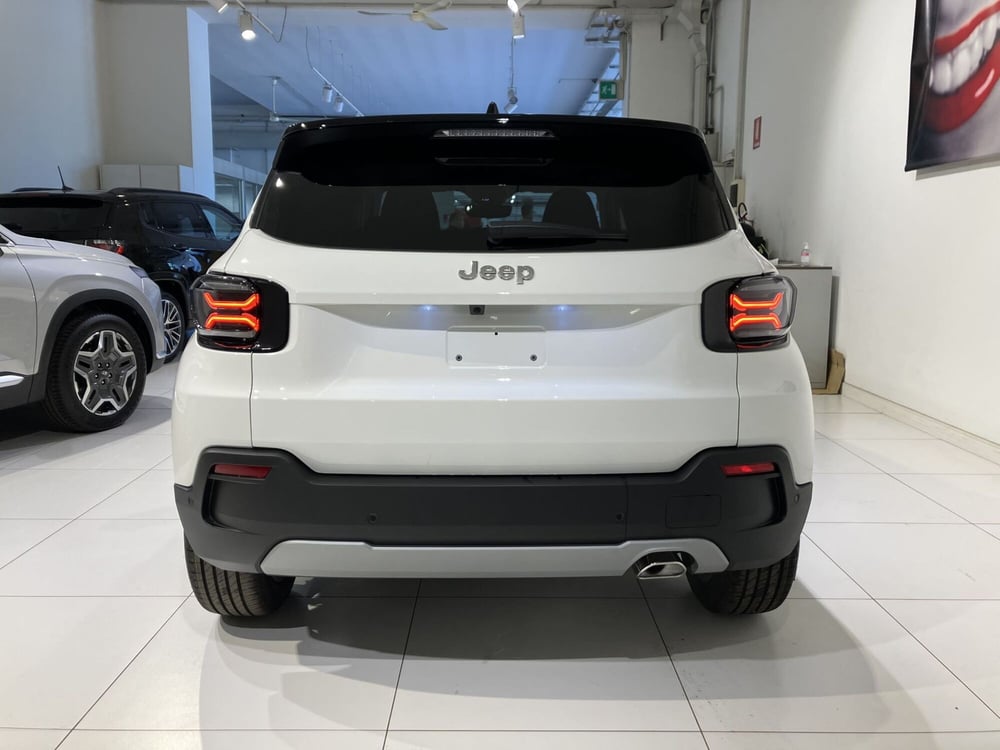 Jeep Avenger nuova a Parma (5)