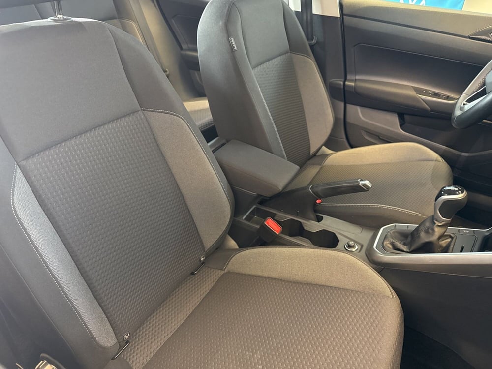 Volkswagen Taigo usata a Terni (11)